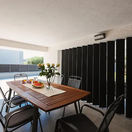 Apartment Cozy In With Heated Swimming Pool Zadar