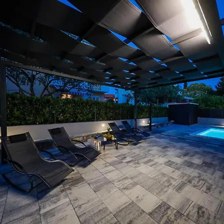 Appartement Cozy In With Heated Swimming Pool Zadar