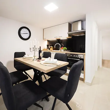 Awesome In With Kitchen Apartment Zadar