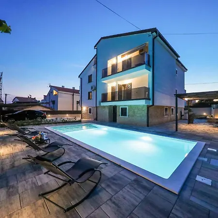 Awesome In With Kitchen Apartment Zadar