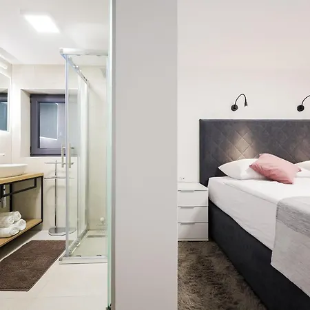 Διαμέρισμα Cozy In With Heated Swimming Pool